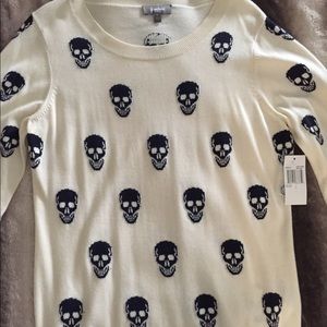 NWT Women’s Neiman Marcus Skull Sweater sz Large